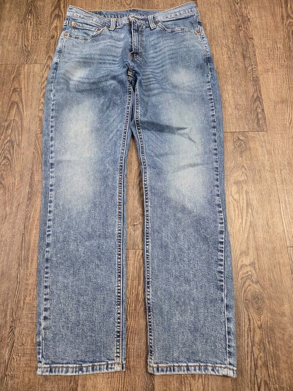 Levi's Men's 541 Athletic Fit Taper Jeans Medium Wash 31x29 (tag says 31x32)